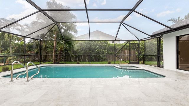 6411 NW 54th Dr, Coral Springs, FL 33067