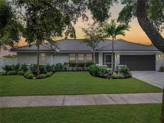 6411 NW 54th Dr, Coral Springs, FL 33067