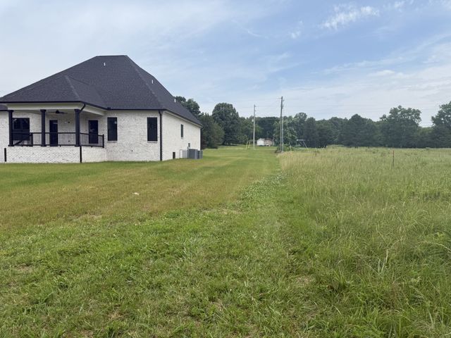 2120 Hamilton Chambers Rd, Lebanon, TN 37087