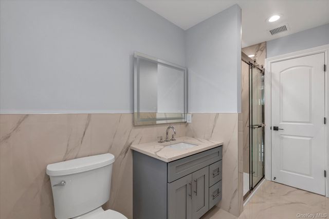 11 Evelyn Court, Syosset, NY 11791