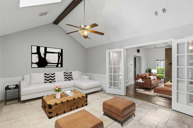 200 Sunny Crest Drive, Murphy, TX 75094