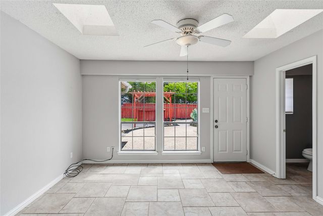 200 Sunny Crest Drive, Murphy, TX 75094