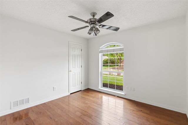 200 Sunny Crest Drive, Murphy, TX 75094