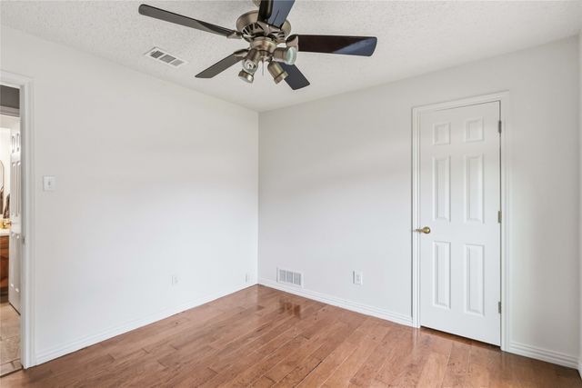 200 Sunny Crest Drive, Murphy, TX 75094