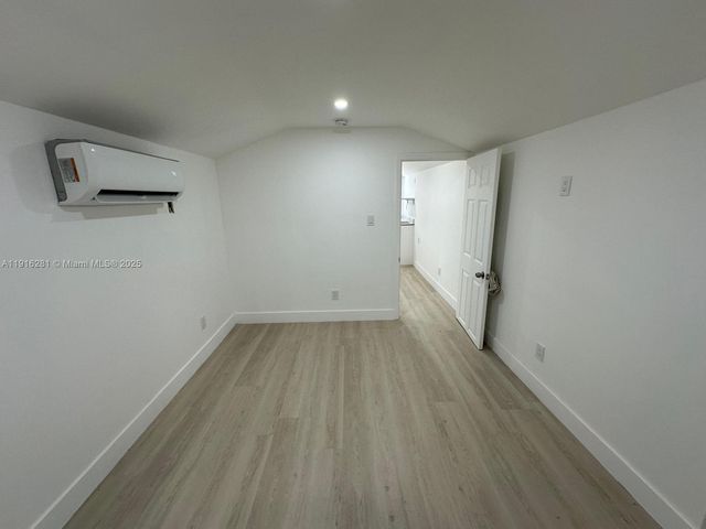 141 NE 14th St 1, Homestead, FL 33030