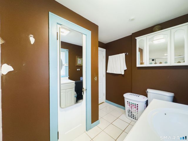 19 Golden Hill Road, Danbury, CT 06811