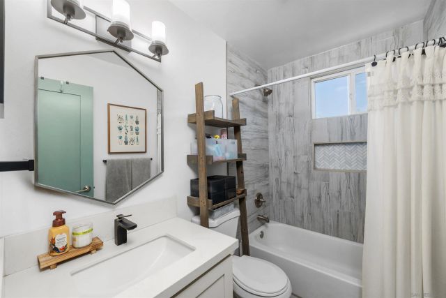 10056 Woodpark, Santee, CA 92071