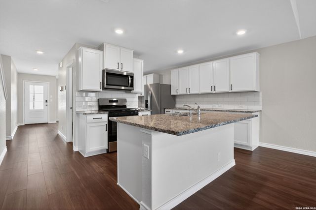 611 OVERLOOK RDG, Cibolo, TX 78108