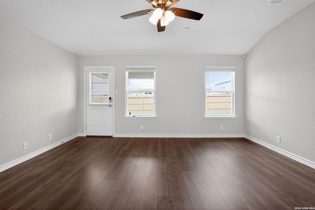 611 OVERLOOK RDG, Cibolo, TX 78108