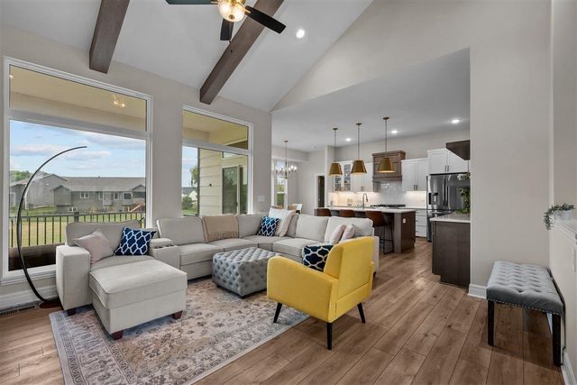 4909 N Emerald Ct, Maize, KS 67101