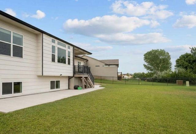 4909 N Emerald Ct, Maize, KS 67101