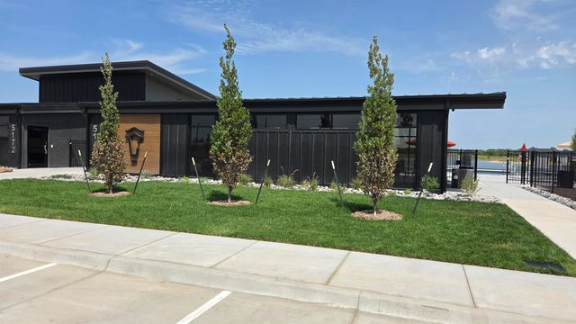 4909 N Emerald Ct, Maize, KS 67101