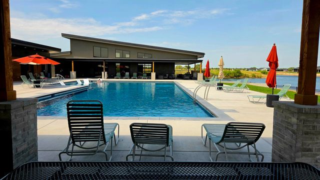4909 N Emerald Ct, Maize, KS 67101