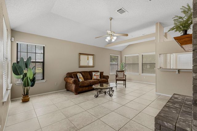 1001 Cedar Falls ST, Round Rock, TX 78681