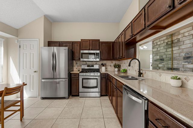 1001 Cedar Falls ST, Round Rock, TX 78681