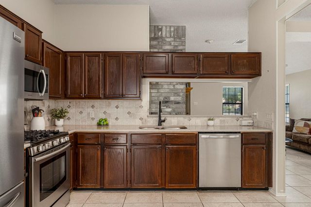 1001 Cedar Falls ST, Round Rock, TX 78681