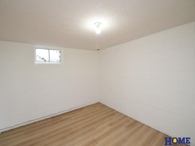 901 S 24th Street, Lincoln, NE 68510