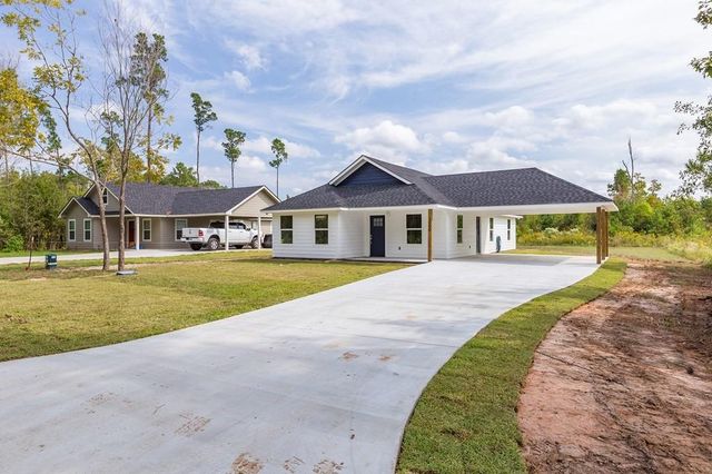 1000 Holubec, Diboll, TX 75941