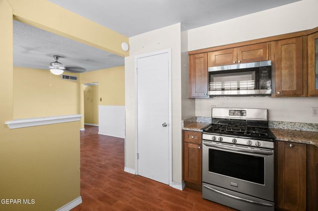 537 Gilmore Way, El Paso, TX 79907