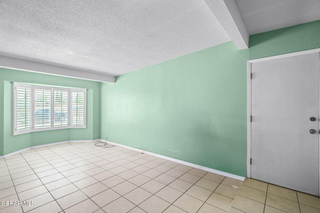 537 Gilmore Way, El Paso, TX 79907