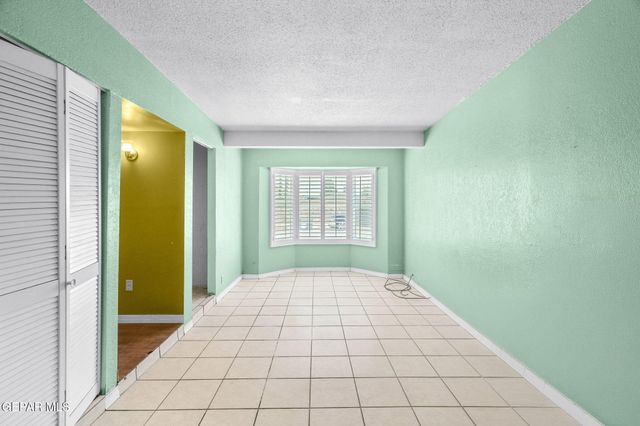 537 Gilmore Way, El Paso, TX 79907