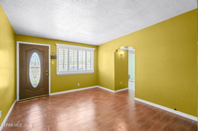 537 Gilmore Way, El Paso, TX 79907