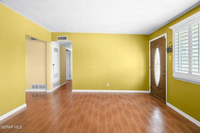 537 Gilmore Way, El Paso, TX 79907