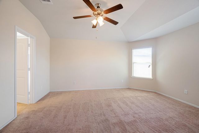 129 Plata LN, Jarrell, TX 76537