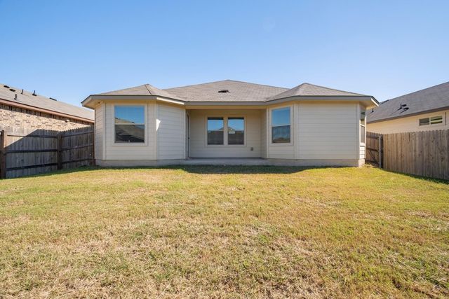 129 Plata LN, Jarrell, TX 76537