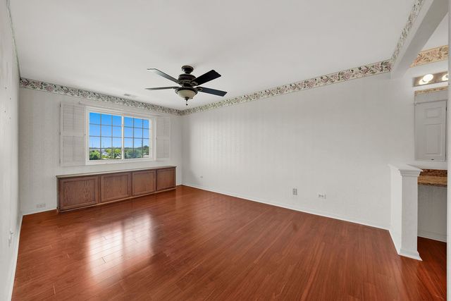 4217 W 76th Street 303, Chicago, IL 60652