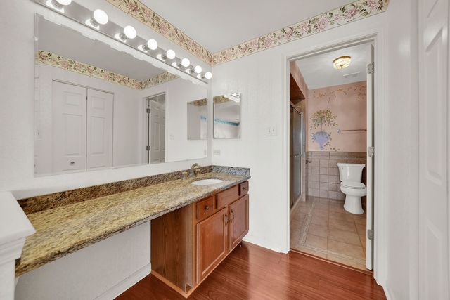 4217 W 76th Street 303, Chicago, IL 60652