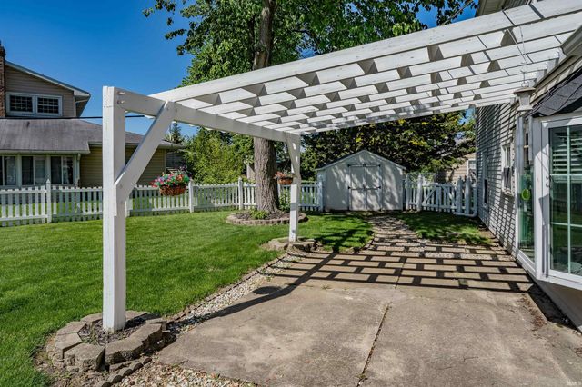 2920 Whitegate Drive, Fort Wayne, IN 46805