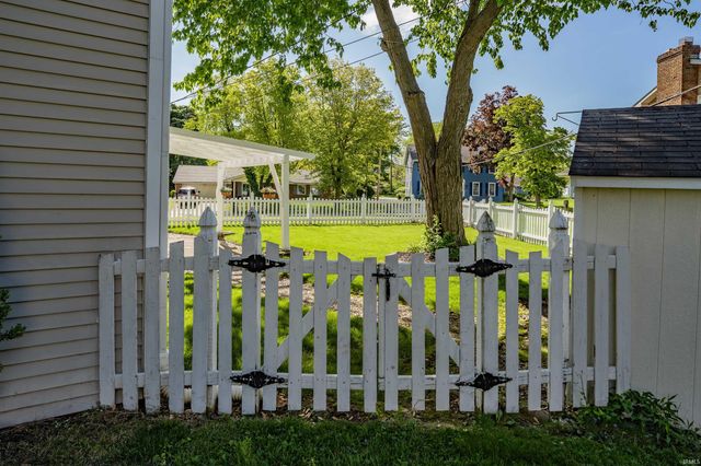 2920 Whitegate Drive, Fort Wayne, IN 46805