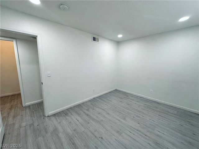 4225 Stewart Avenue 4, Las Vegas, NV 89110