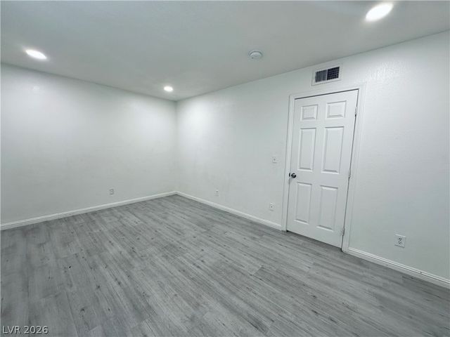 4225 Stewart Avenue 4, Las Vegas, NV 89110