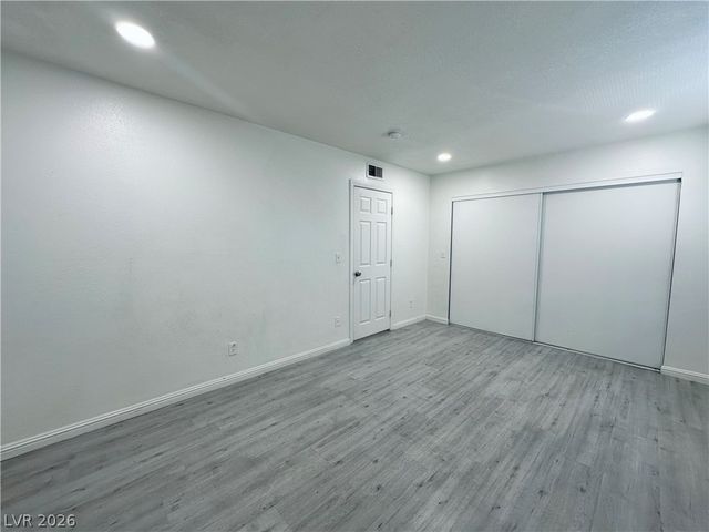4225 Stewart Avenue 4, Las Vegas, NV 89110