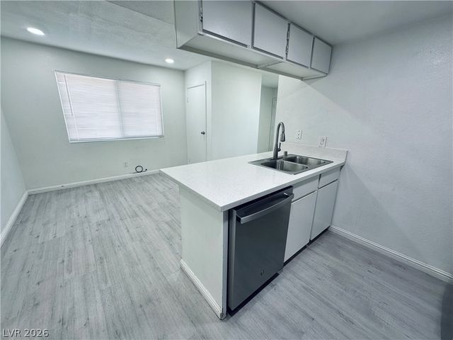 4225 Stewart Avenue 4, Las Vegas, NV 89110