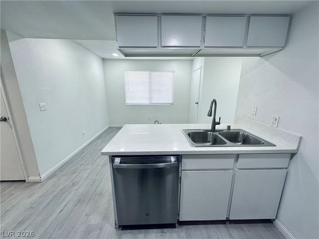 4225 Stewart Avenue 4, Las Vegas, NV 89110