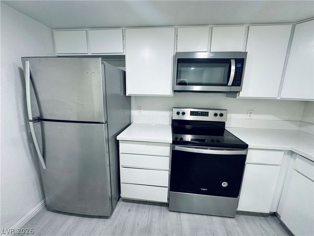 4225 Stewart Avenue 4, Las Vegas, NV 89110