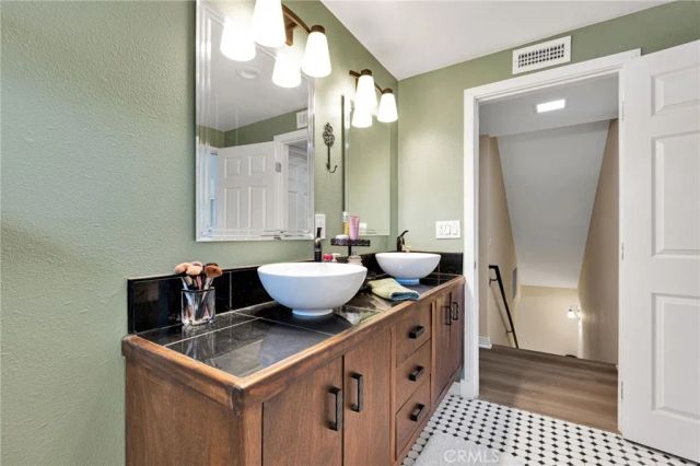 246 E Mission, Corona, CA 92879