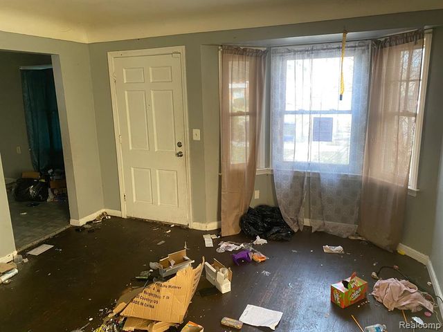 16062 Carlisle Street, Detroit, MI 48205