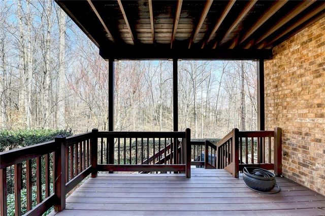 7520 Ledgewood Way, Suwanee, GA 30024