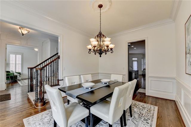 7520 Ledgewood Way, Suwanee, GA 30024