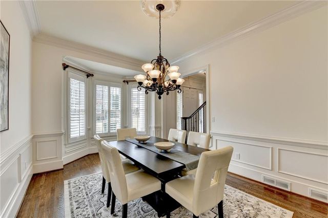 7520 Ledgewood Way, Suwanee, GA 30024