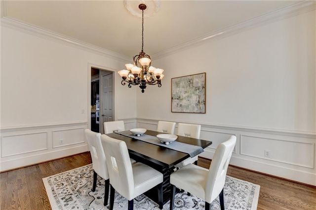 7520 Ledgewood Way, Suwanee, GA 30024