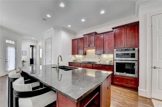 7520 Ledgewood Way, Suwanee, GA 30024