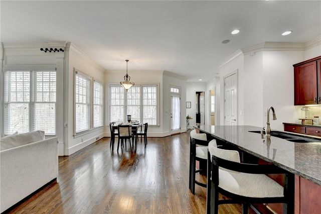 7520 Ledgewood Way, Suwanee, GA 30024