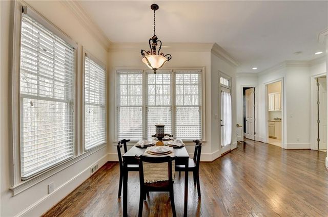 7520 Ledgewood Way, Suwanee, GA 30024