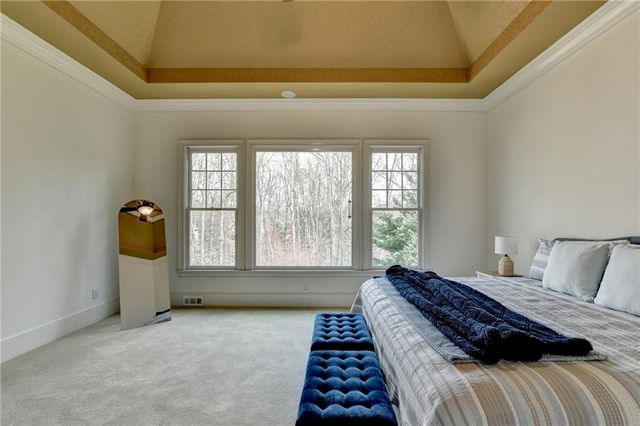 7520 Ledgewood Way, Suwanee, GA 30024