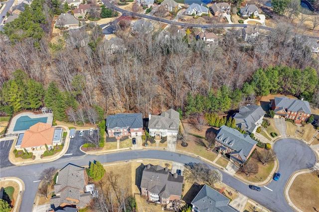 7520 Ledgewood Way, Suwanee, GA 30024